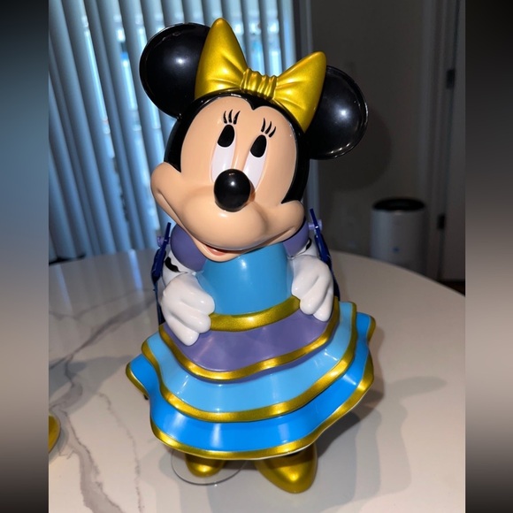 Walt Disney World 50th Anniversary Mickey and Minnie Popcorn Bucket and Sipper - Picture 6 of 11